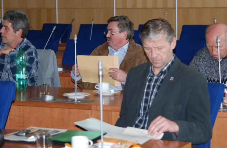 Jaroslav Podzimek (vpravo, vpředu) na jednání výboru
